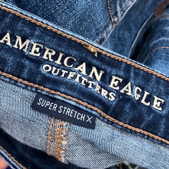 American Eagle 4 Hi Rise Shortie Distressed Super Stretch X Denim Jean Shorts‎ - Picture 3 of 5